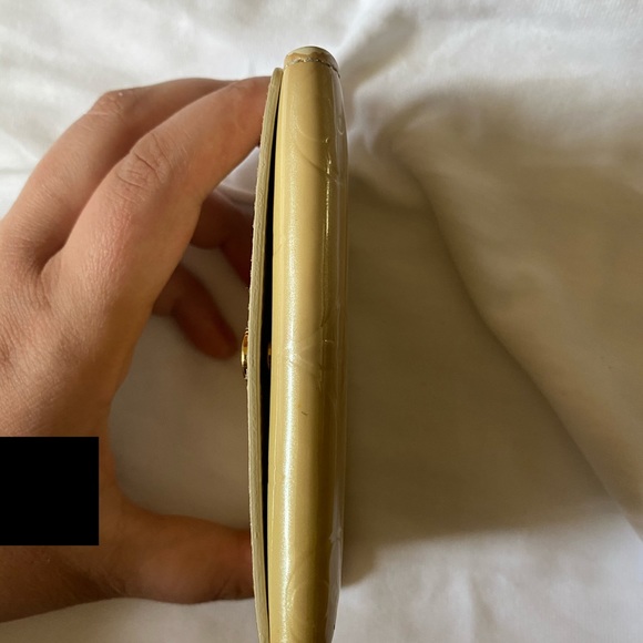 Louis Vuitton Card Holder - Picture 6 of 6